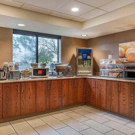 Comfort Inn University Амгерст Екстер'єр фото