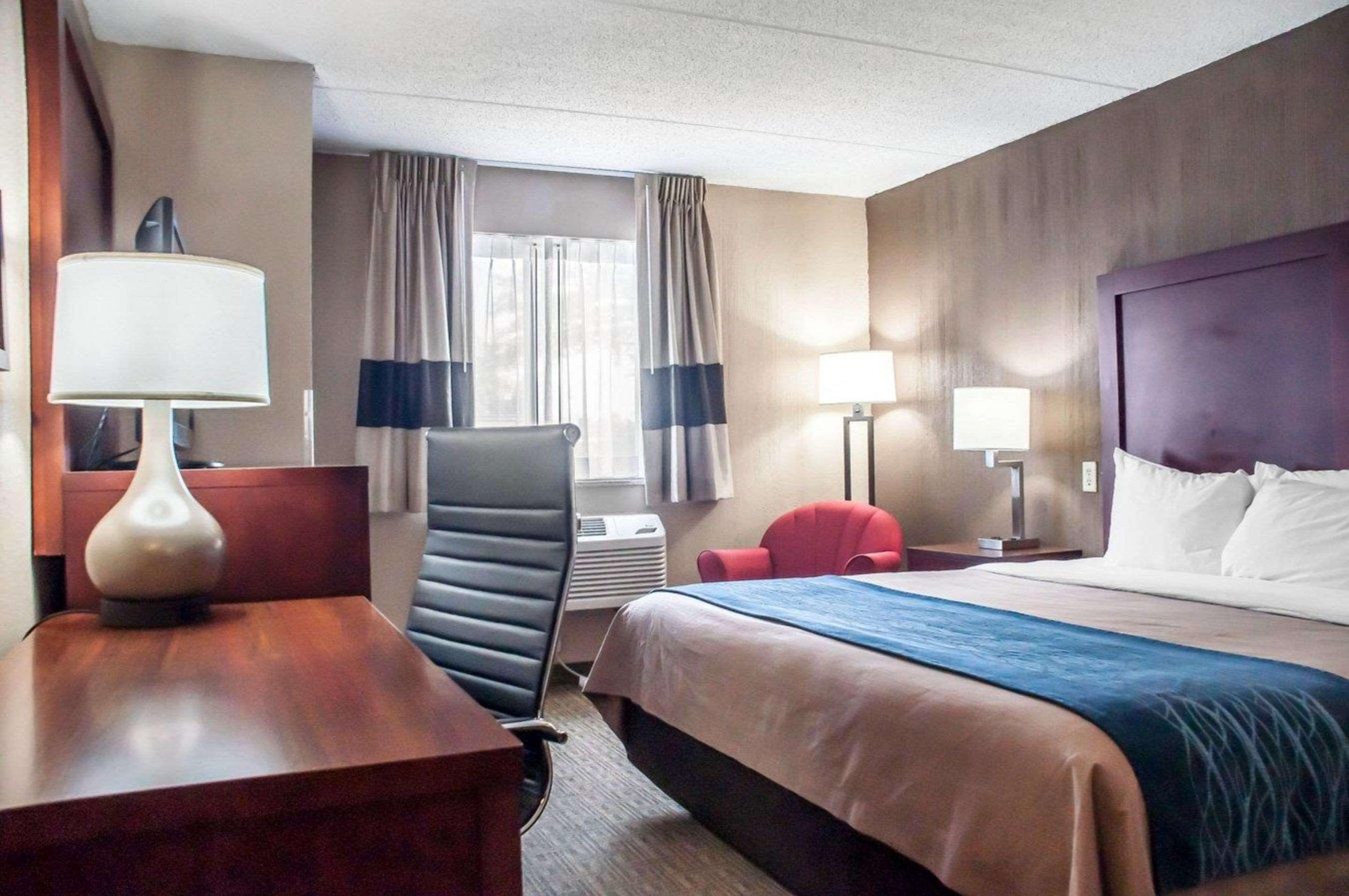 Comfort Inn University Амгерст Екстер'єр фото