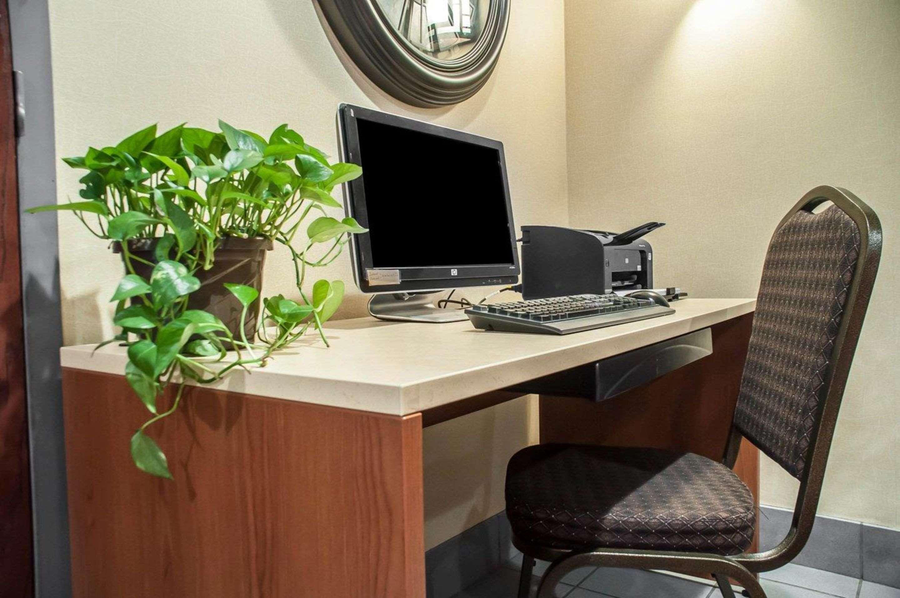 Comfort Inn University Амгерст Екстер'єр фото