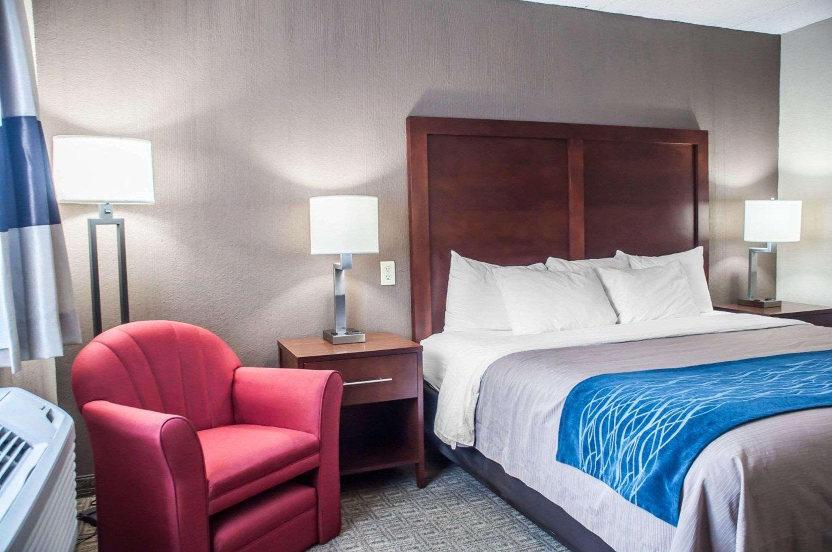 Comfort Inn University Амгерст Екстер'єр фото