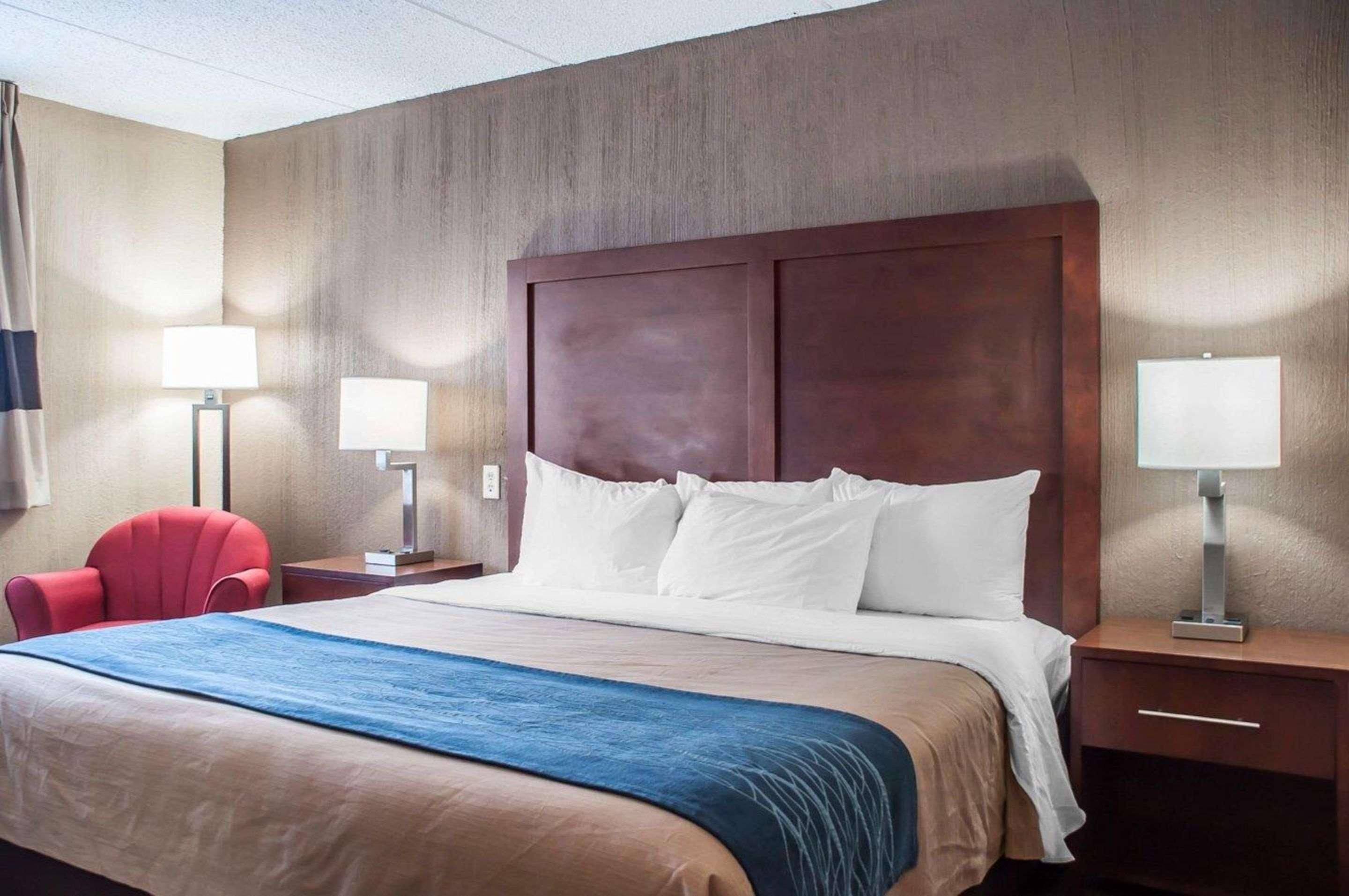 Comfort Inn University Амгерст Екстер'єр фото