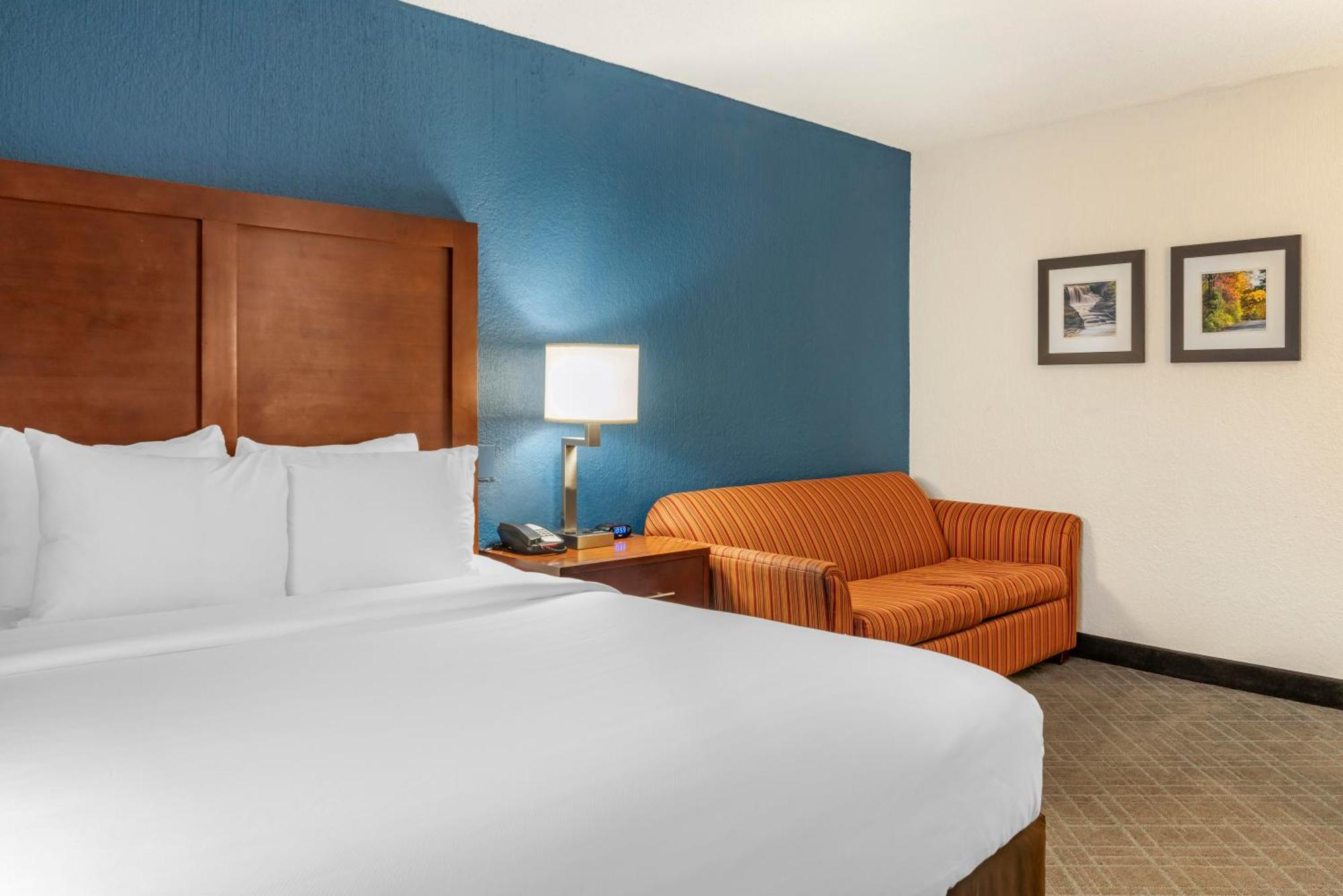 Comfort Inn University Амгерст Екстер'єр фото