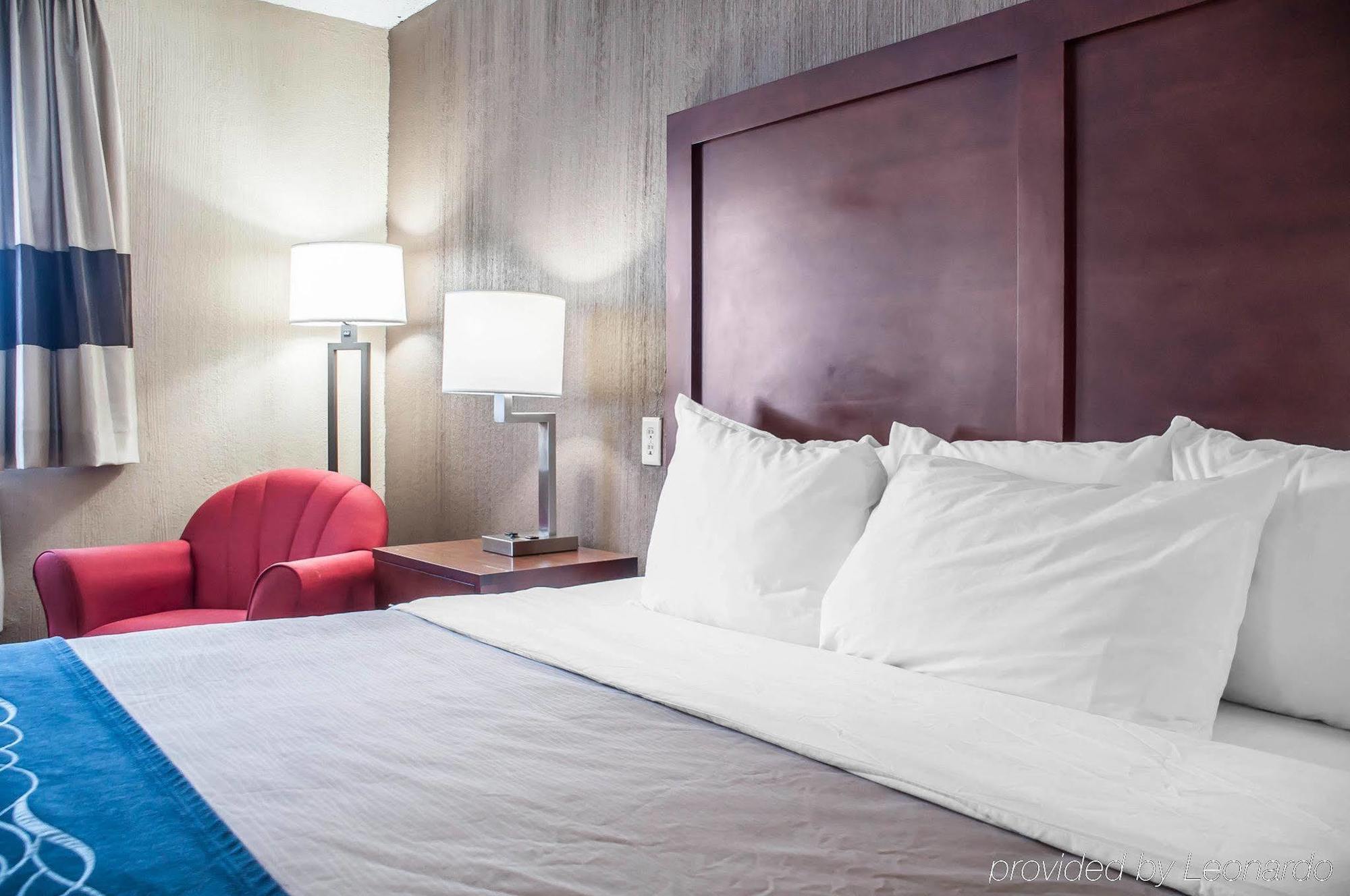 Comfort Inn University Амгерст Екстер'єр фото